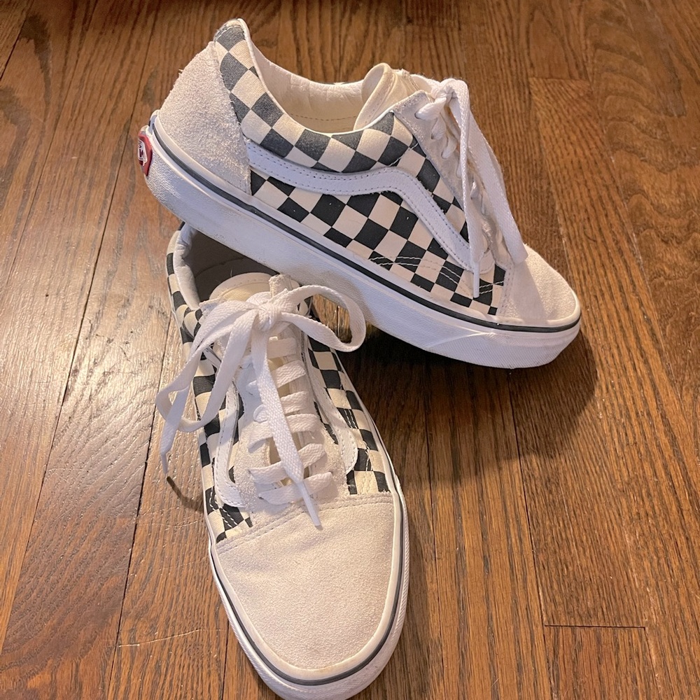 White checkered old skool Vans - womens size 8